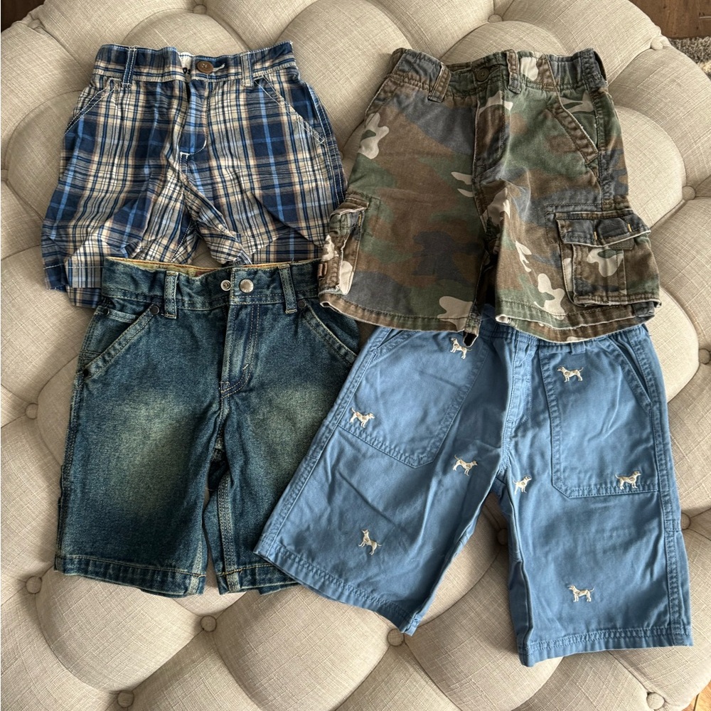 Boys short lot (4 pair) size 3T & 4